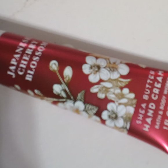 Bath and body works JAPANESE CHERRY BLOSSOM GIFT SET - Picture 11 of 11